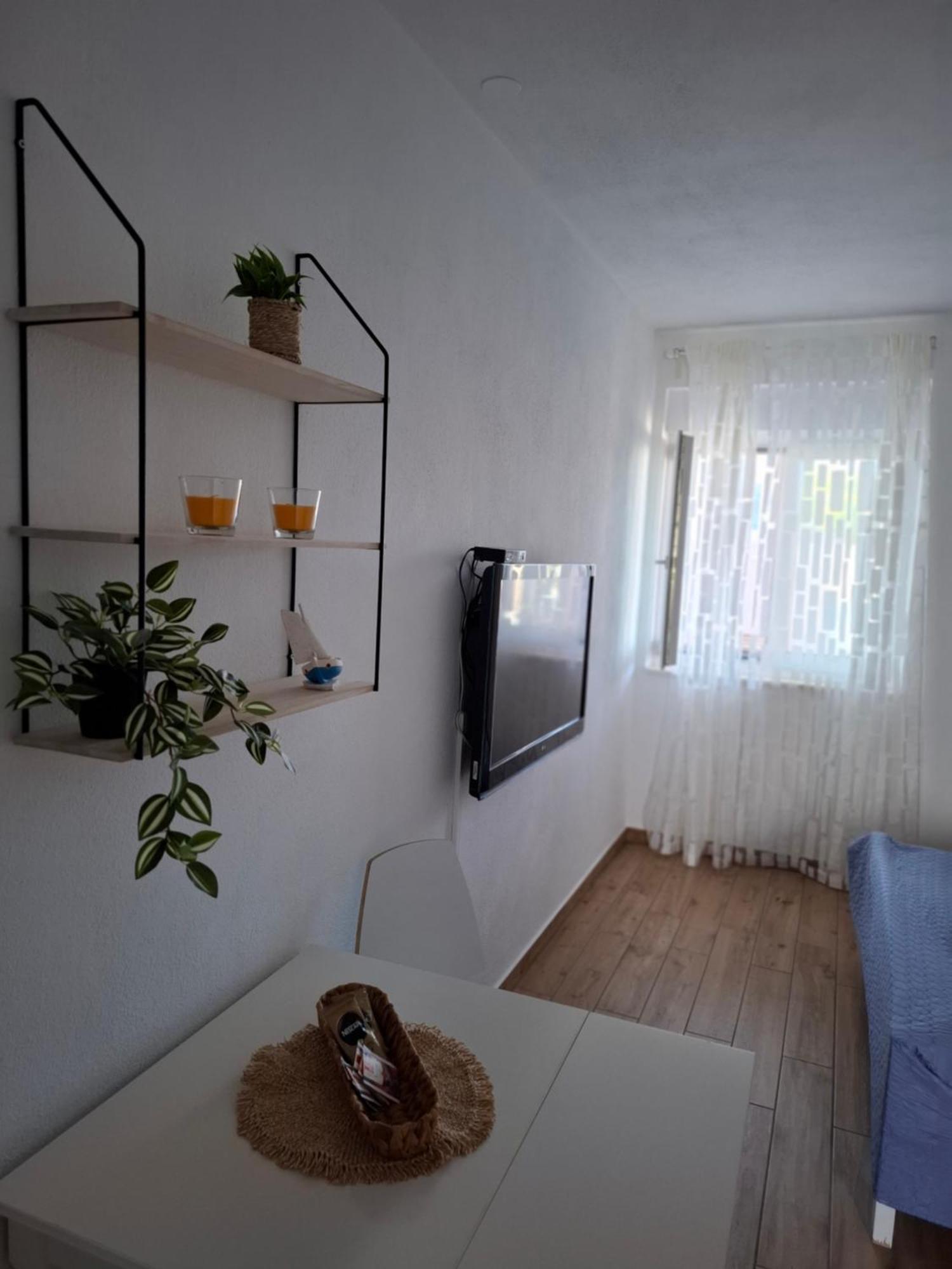 Viola Apartment & Free Parking 希贝尼克 外观 照片