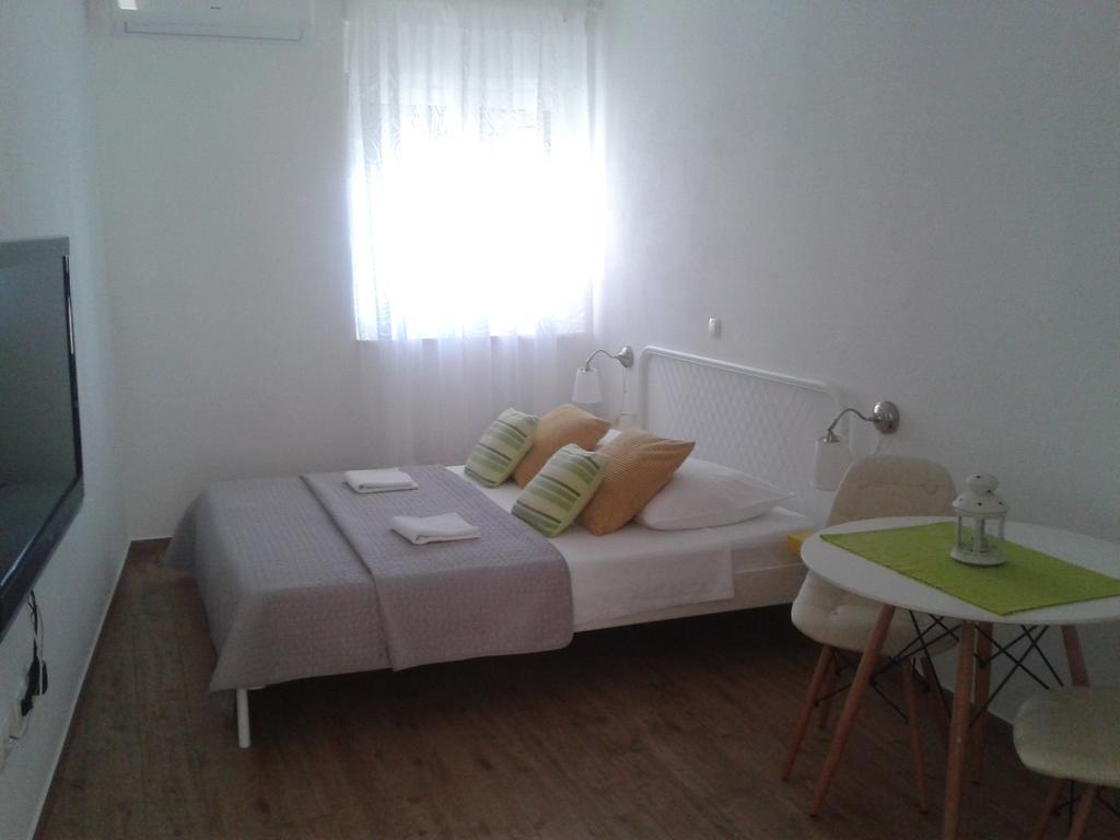 Viola Apartment & Free Parking 希贝尼克 外观 照片
