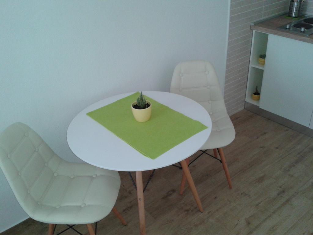 Viola Apartment & Free Parking 希贝尼克 外观 照片