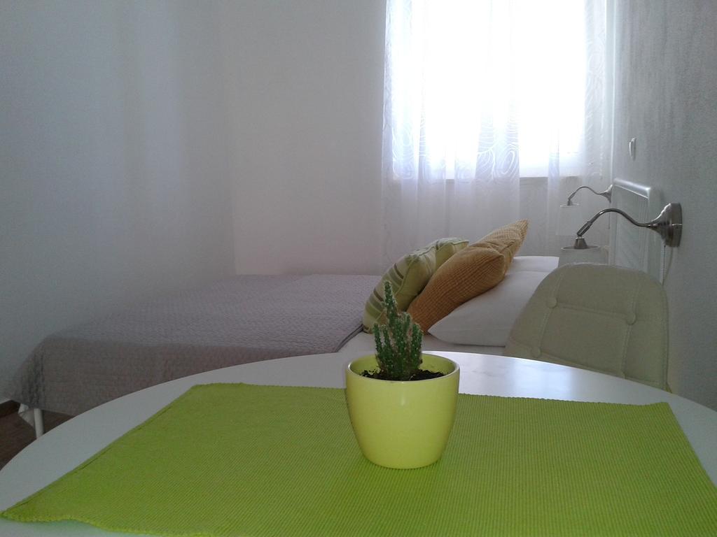 Viola Apartment & Free Parking 希贝尼克 外观 照片